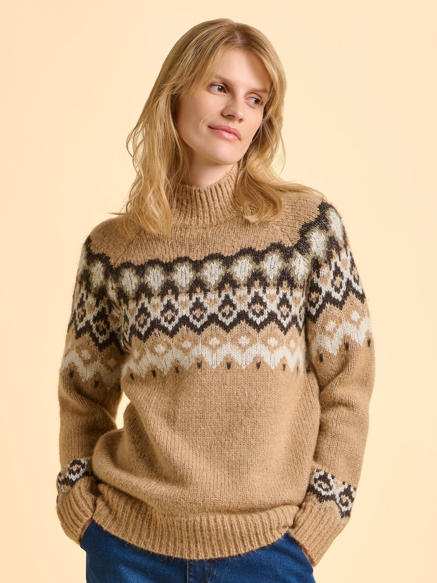 Pull col roulé  avec motif