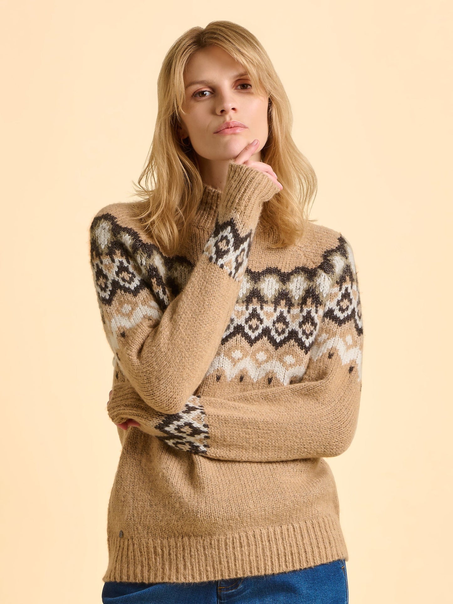 Pull col roulé  avec motif